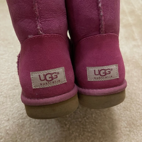 UGG Australia Classic Short Boots Size 8 Color Pink - Picture 5 of 12